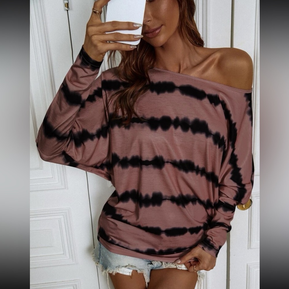 🔥🌸Buy 3 items for $35🌸 Tie Dye dolman sleeve Tee